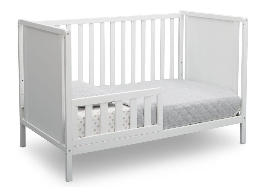 Delta Children Heartland Classic 4-in-1 Convertible Crib