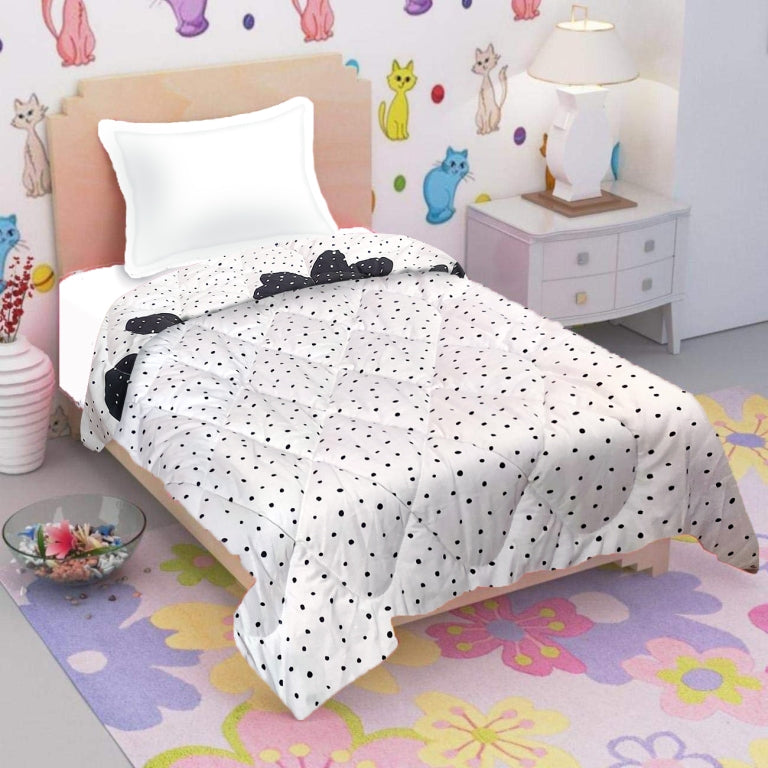 Minnie Mouse 100% Cotton Story Comforter - Toddler Size ( 150 x 100 cms) - Reversible Design